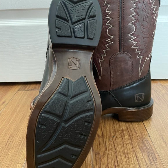 Noble Outfitters Cowboy Boots - Picture 2 of 4